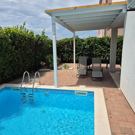 Samba With Private Pool *