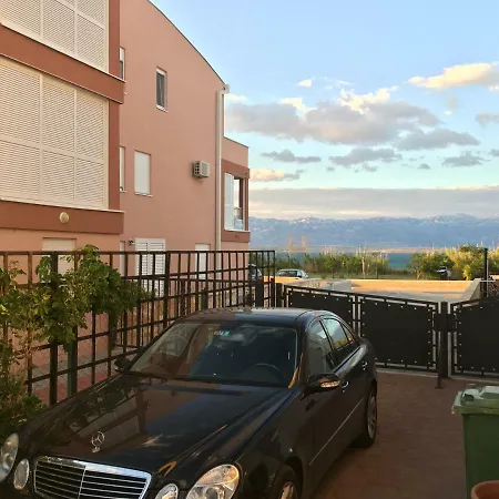 Samba With Private Pool Апартаменты Привлака