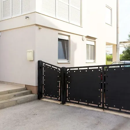 Samba With Private Pool Apartment Privlaka (Zadar)