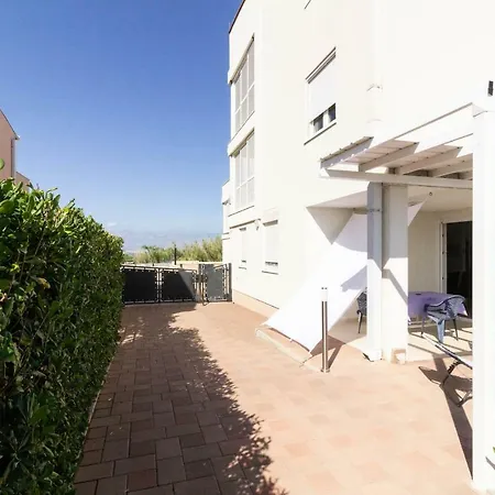 Samba With Private Pool Privlaka (Zadar)