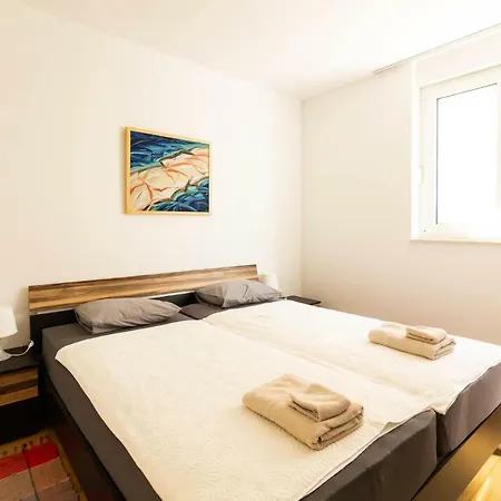Samba With Private Pool Apartment Privlaka (Zadar)