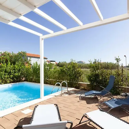 Apartment Samba With Private Pool Privlaka (Zadar)