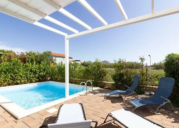 Apartamento Samba With Private Pool Privlaka (Zadar)